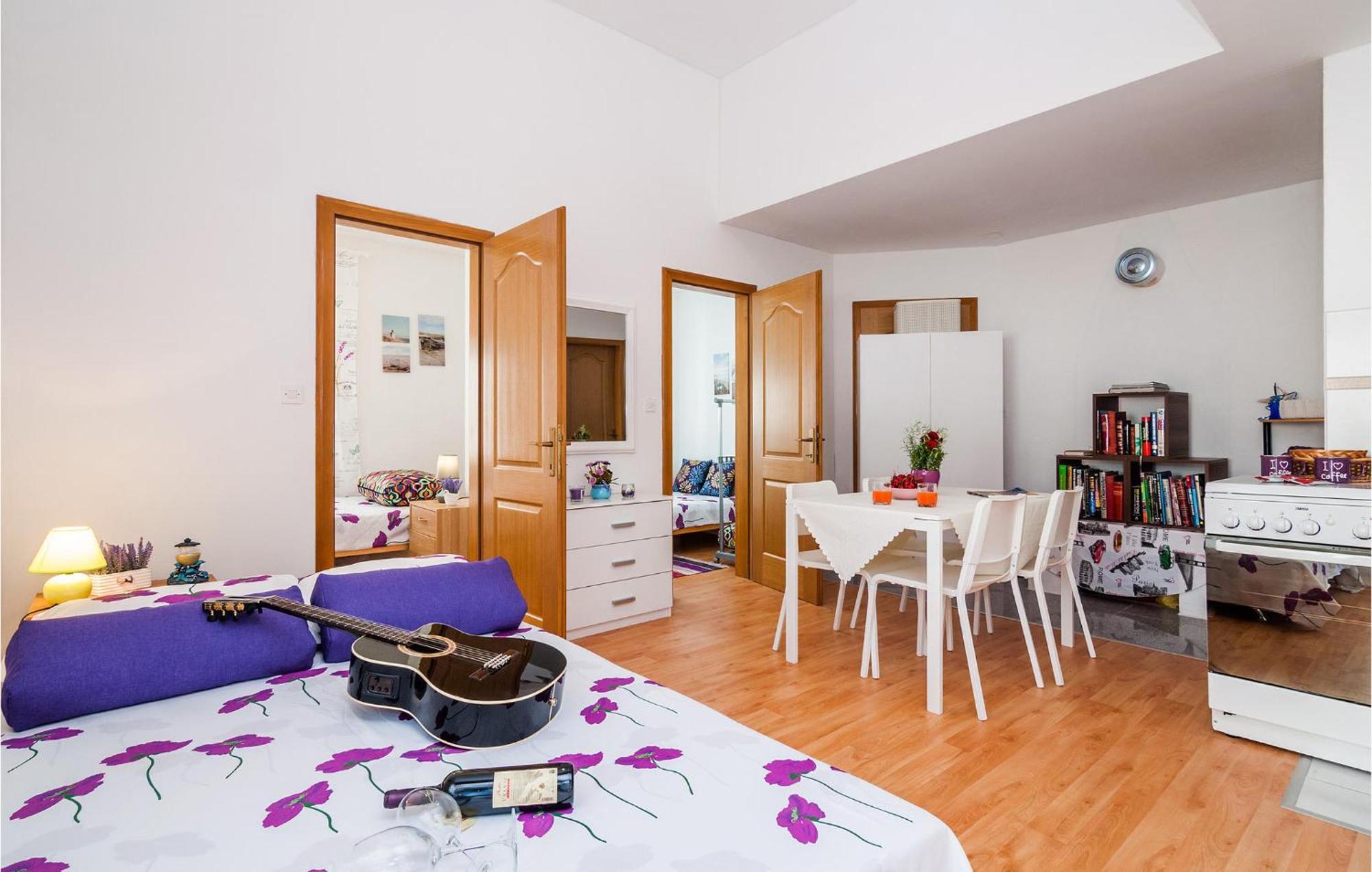 Nice Apartment In Vinjerac With Kitchen Kültér fotó