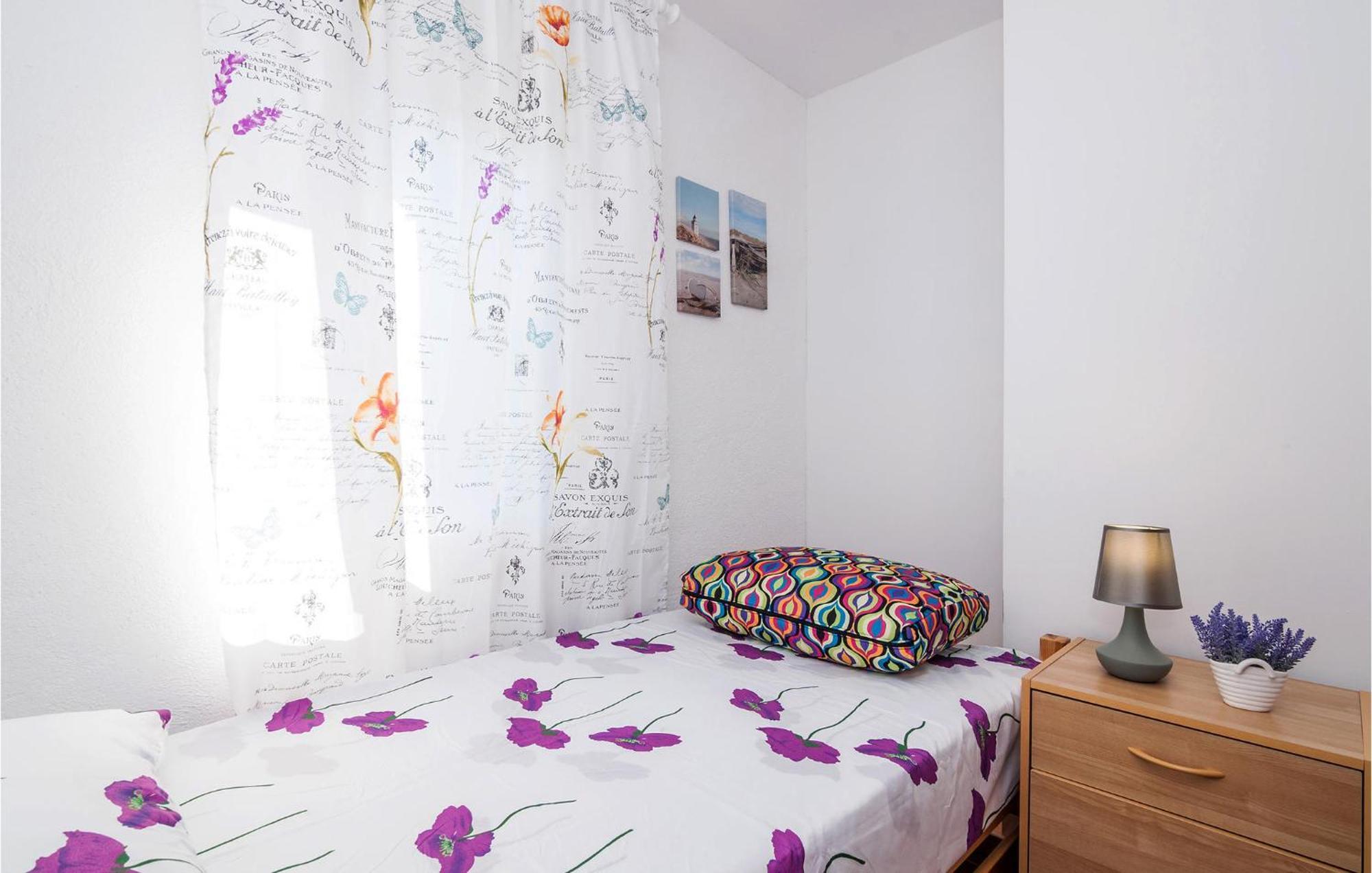 Nice Apartment In Vinjerac With Kitchen Kültér fotó